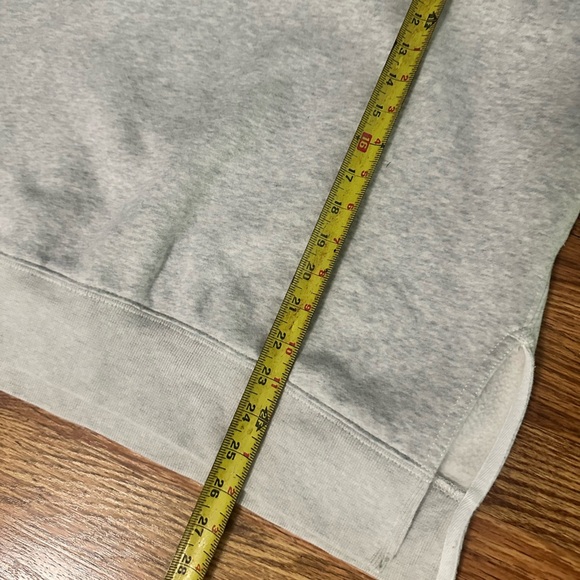 Abercrombie and Fitch Crewneck Sweatshirt Size Small - Picture 8 of 8